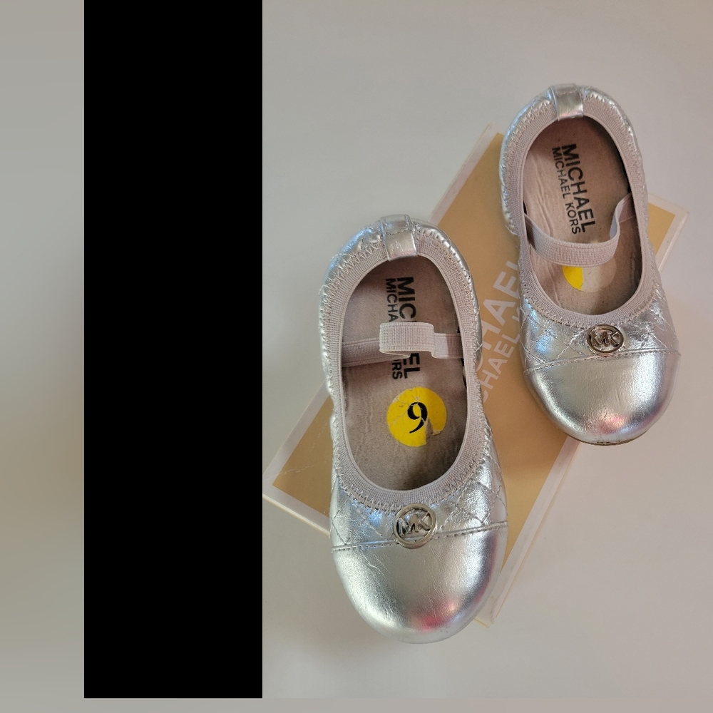 MK ballerina shoes